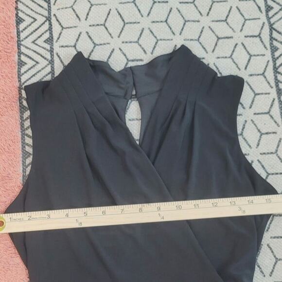 WHITE HOUSE BLACK MARKET SLEEVELESS V NECK MAXI DRESS IN BLACK, SZ 0 - Picture 13 of 15